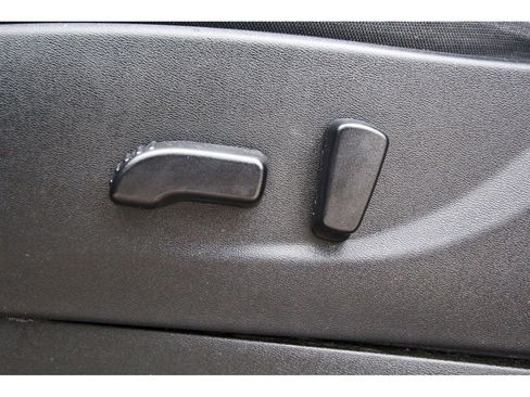 Used 2024 Nissan Frontier SV w/ Technology Package RWD image 25