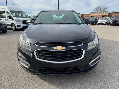 Used 2015 Chevrolet Cruze LS image 9