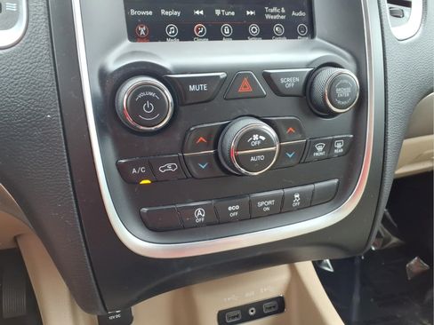 Used 2019 Dodge Durango SXT w/ 3rd Row Seating Group AWD/4WD image 21