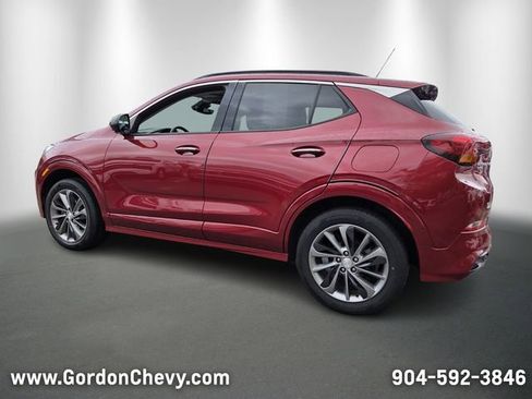Certified 2021 Buick Encore GX Essence w/ Advanced Technology Package AWD/4WD image 3