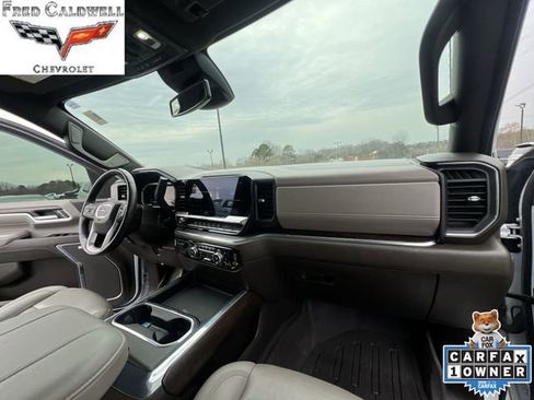 Used 2024 GMC Sierra 2500 SLT w/ SLT Premium Package image 29