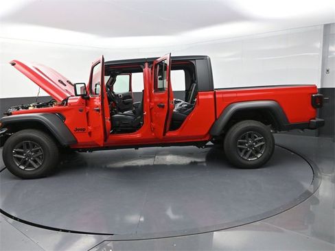 New 2025 Jeep Gladiator Sport image 28