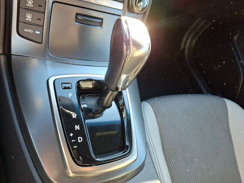 Used 2016 Hyundai Genesis 3.8 image 15