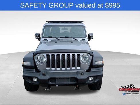 Used 2018 Jeep Wrangler Unlimited Sport S AWD/4WD image 11