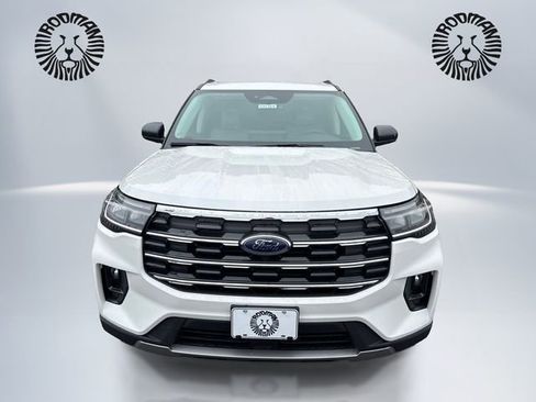 New 2026 Ford Explorer Active w/ Active Comfort Package image 2