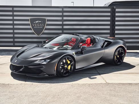 Used 2024 Ferrari SF90 Spider AWD/4WD image 5