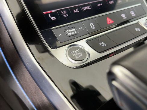 Used 2021 Audi Q8 Premium Plus w/ Premium Plus Package image 18
