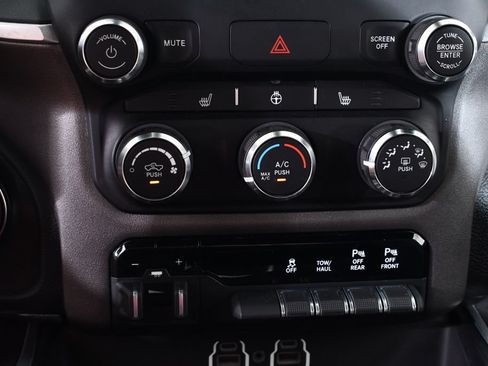 Used 2020 RAM 2500 Big Horn w/ Night Edition AWD/4WD image 31