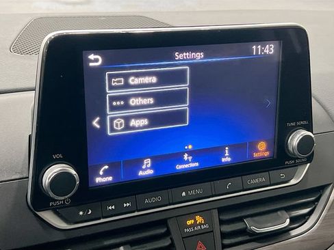 Used 2024 Nissan Altima 2.5 SV FWD image 32