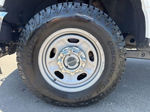 Used 2023 Ford F250 XL w/ XL Chrome Package AWD/4WD image 14