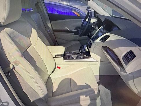Used 2017 Acura RLX w/ Technology Package FWD image 10