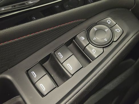 Used 2024 Chevrolet Traverse RS FWD image 24