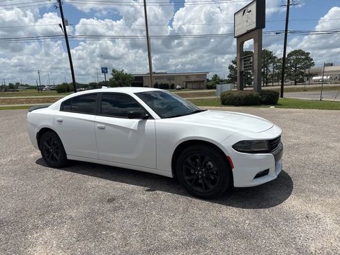 Used 2023 Dodge Charger SXT w/ Blacktop Package AWD/4WD image 16