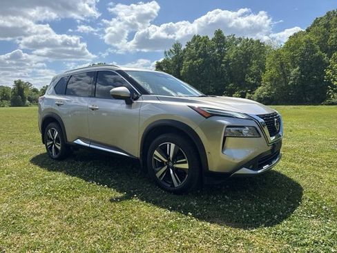 Used 2021 Nissan Rogue Platinum image 5