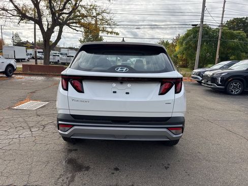 New 2026 Hyundai Tucson SE image 6