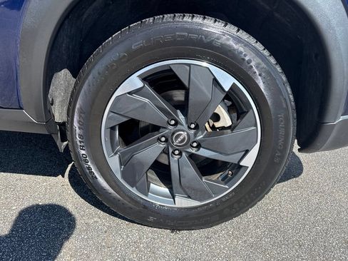 Used 2025 Nissan Rogue SV FWD image 46