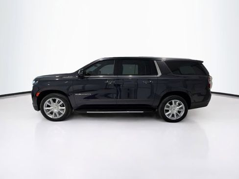 Used 2024 Chevrolet Suburban High Country image 4