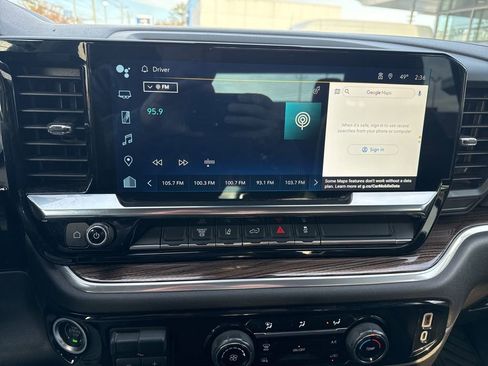 Used 2024 Chevrolet Silverado 2500 LT image 17