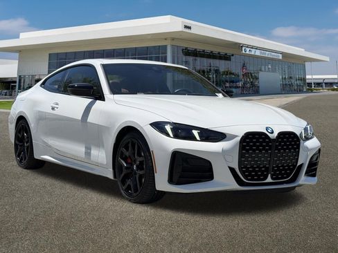 Used 2026 BMW 430i Coupe w/ M Sport Package RWD image 2