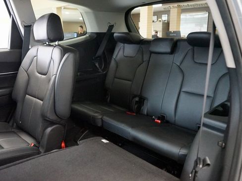 Used 2022 Kia Telluride EX w/ EX Premium Package image 15