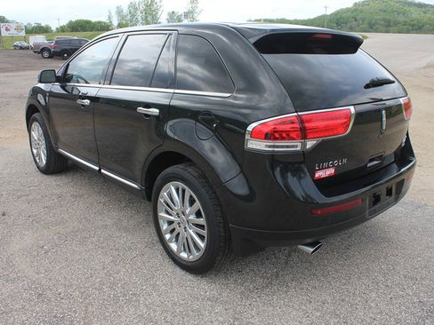 Used 2013 Lincoln MKX AWD image 7