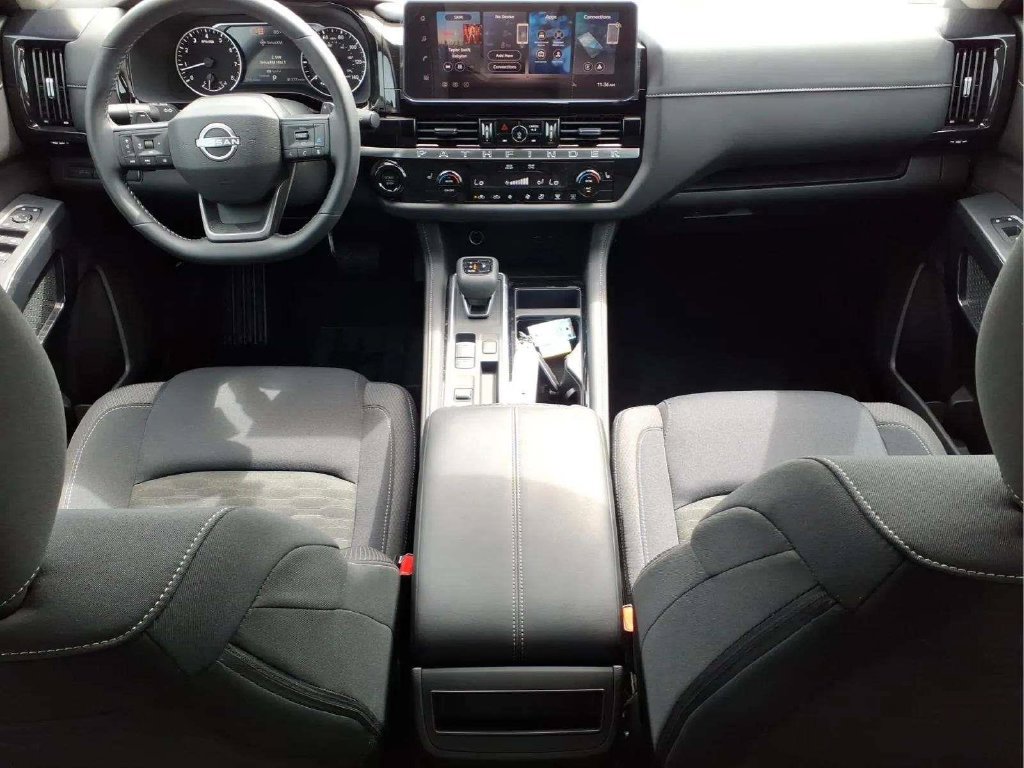 Certified 2026 Nissan Pathfinder SV FWD image 10