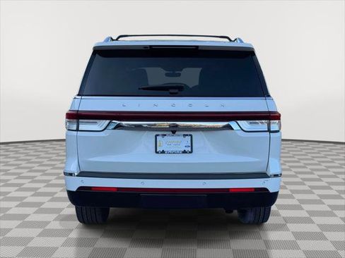 Used 2022 Lincoln Navigator L Reserve AWD/4WD image 6