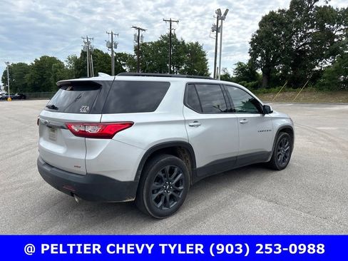 Used 2021 Chevrolet Traverse RS FWD image 5