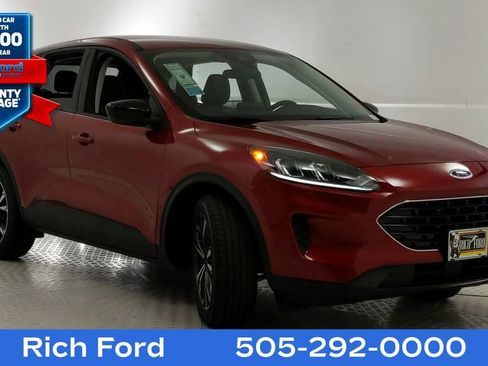 Used 2021 Ford Escape SE w/ SE Sport Appearance Package FWD image 1