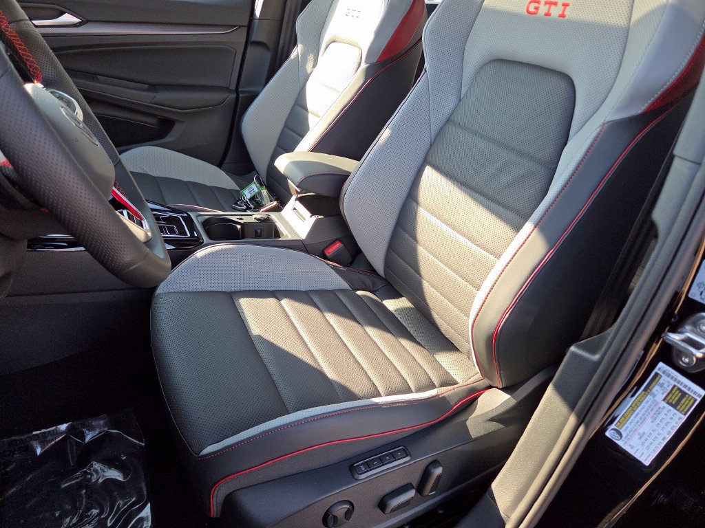 New 2026 Volkswagen GTI SE FWD image 23