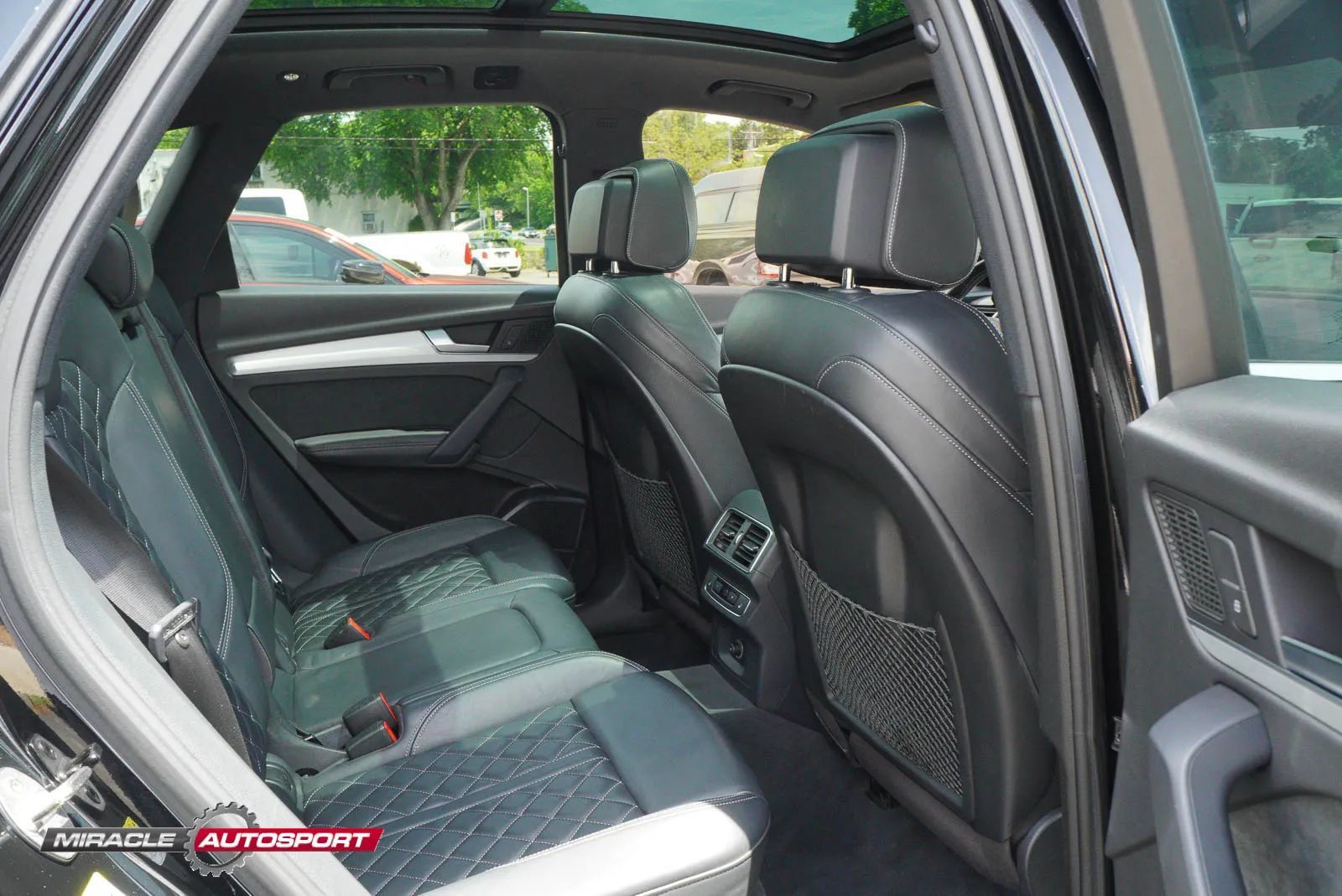 Used 2018 Audi SQ5 Premium Plus w/ Navigation Package AWD/4WD image 37