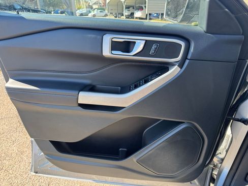 Used 2024 Ford Explorer XLT w/ Equipment Group 202A image 18