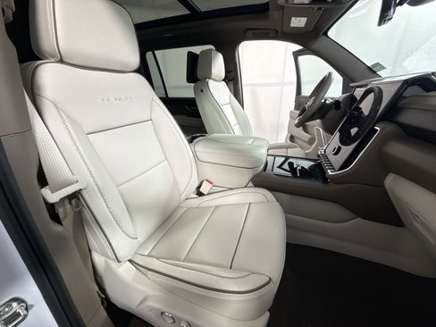 New 2026 GMC Yukon XL Denali w/ Denali Reserve Package AWD/4WD image 28