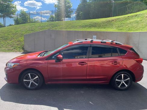 Used 2019 Subaru Impreza 2.0i Premium AWD/4WD image 2