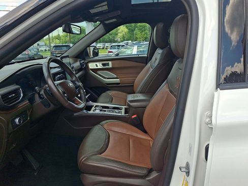 Used 2021 Ford Explorer King Ranch w/ Premium Technology Package AWD/4WD image 27