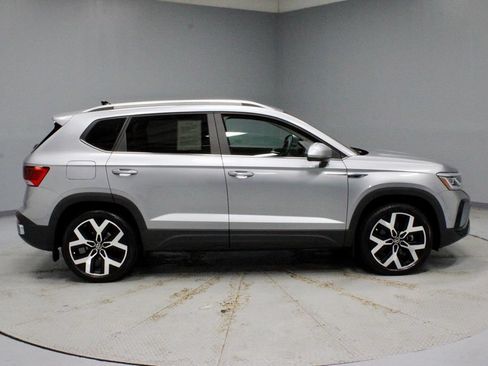 Used 2023 Volkswagen Taos SEL AWD/4WD image 12