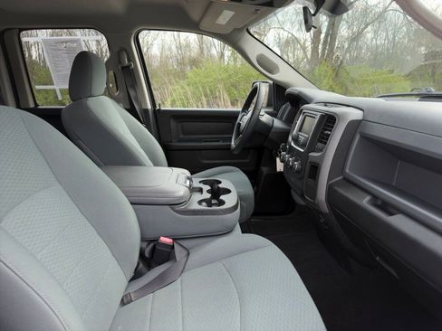 Used 2018 RAM 1500 Express w/ Express Value Package AWD/4WD image 21