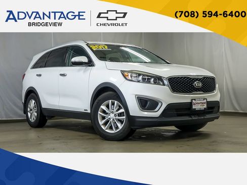 Used 2017 Kia Sorento AWD w/ LX Convenience Package image 1