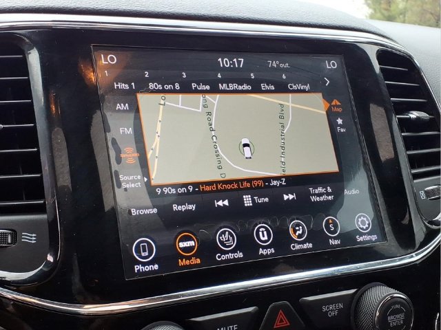 Used 2020 Jeep Grand Cherokee Altitude AWD/4WD image 6