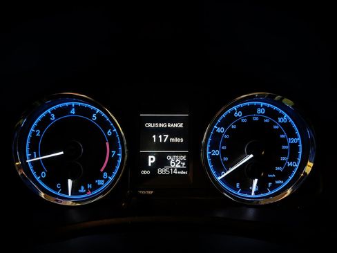 Used 2018 Toyota Corolla LE FWD image 43