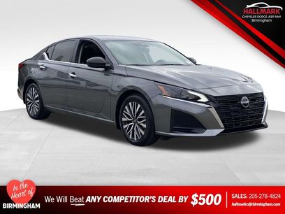Used 2024 Nissan Altima 2.5 SV