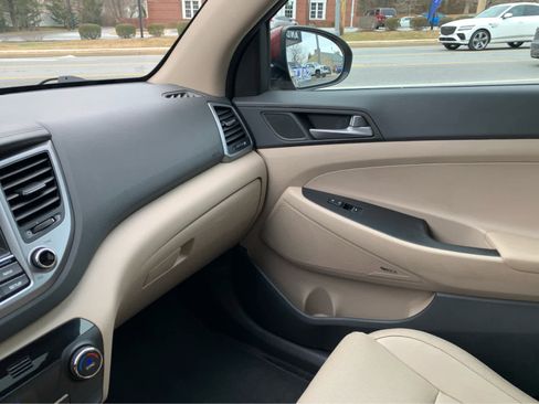 Used 2017 Hyundai Tucson Limited image 22