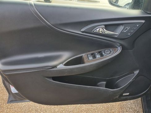 Used 2017 Chevrolet Malibu Premier image 8