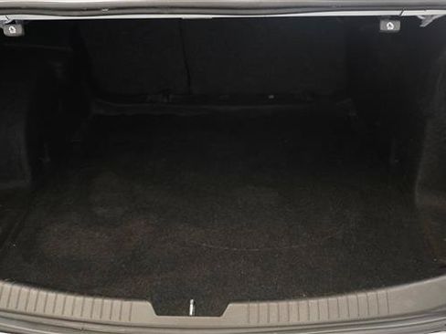 Used 2021 Chevrolet Malibu LT FWD image 31