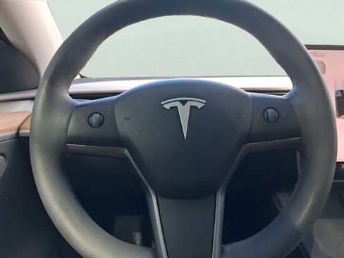 Used 2024 Tesla Model Y Long Range image 29