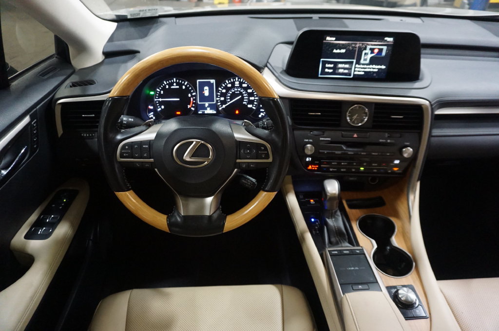 Used 2021 Lexus RX 350L FWD w/ Premium Package image 6