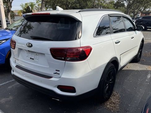 Certified 2019 Kia Sorento LX w/ LX Convenience Package image 5