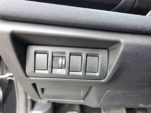 Used 2024 Subaru Outback Premium AWD/4WD image 16