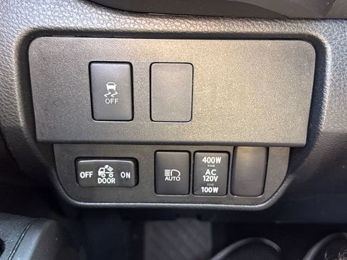 Used 2021 Toyota Tacoma TRD Sport w/ Technology Package AWD/4WD image 28