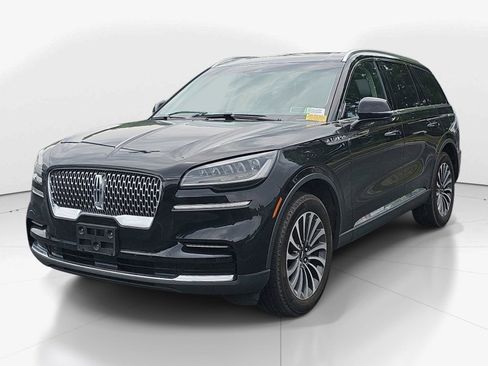 Used 2023 Lincoln Aviator AWD w/ Premium Package image 7